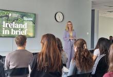 School Visitors Provide University Options