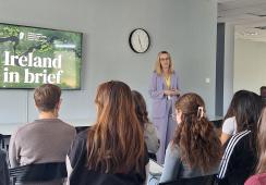 School Visitors Provide University Options