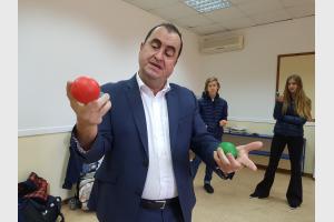 Learning to Juggle - Media Gallery 26