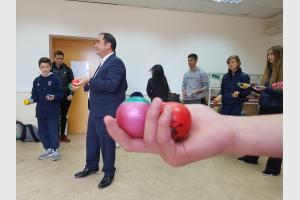 Learning to Juggle - Media Gallery 35