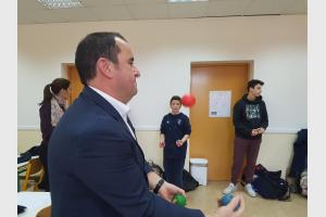 Learning to Juggle - Media Gallery 14